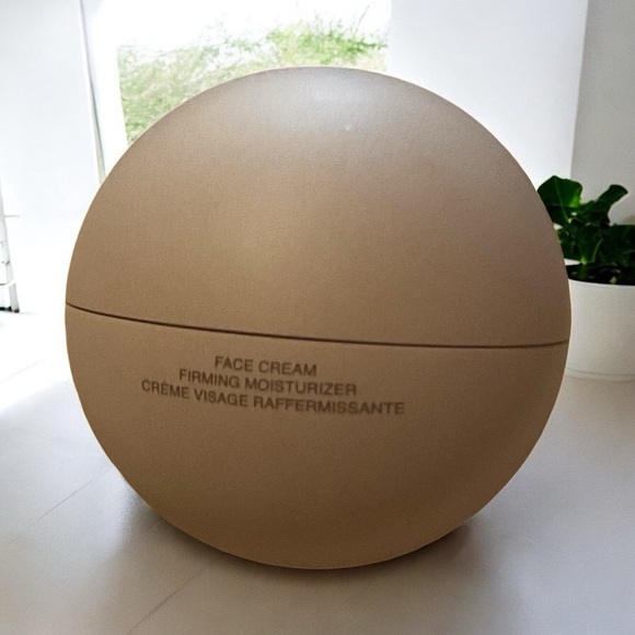 SKKN BY KIM Face Firming Moisturizer Cream & Branded Silver Spatula - Picture 3 of 4